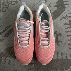 Nike Air Max 720 Size 8.5